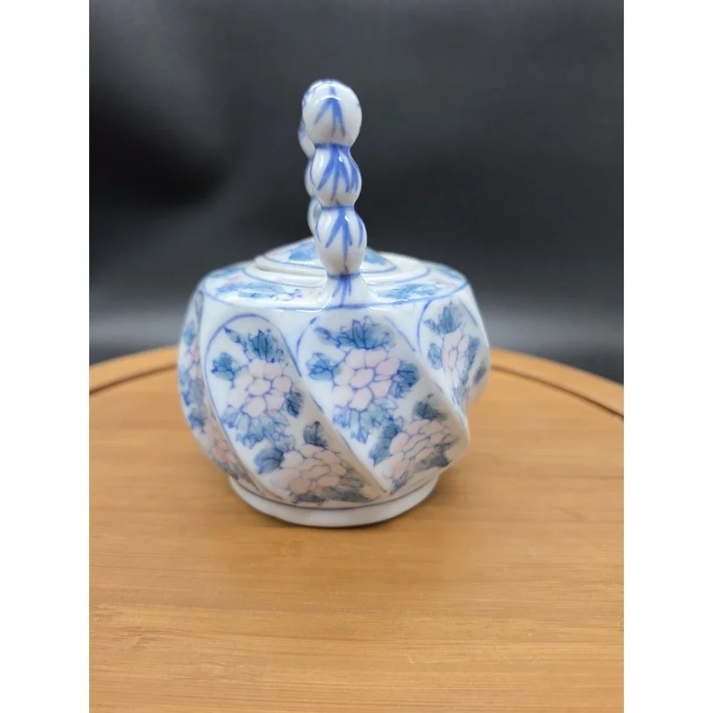 Asian Decor Chinese Decorative‎ Floral Small Teapot Collectible